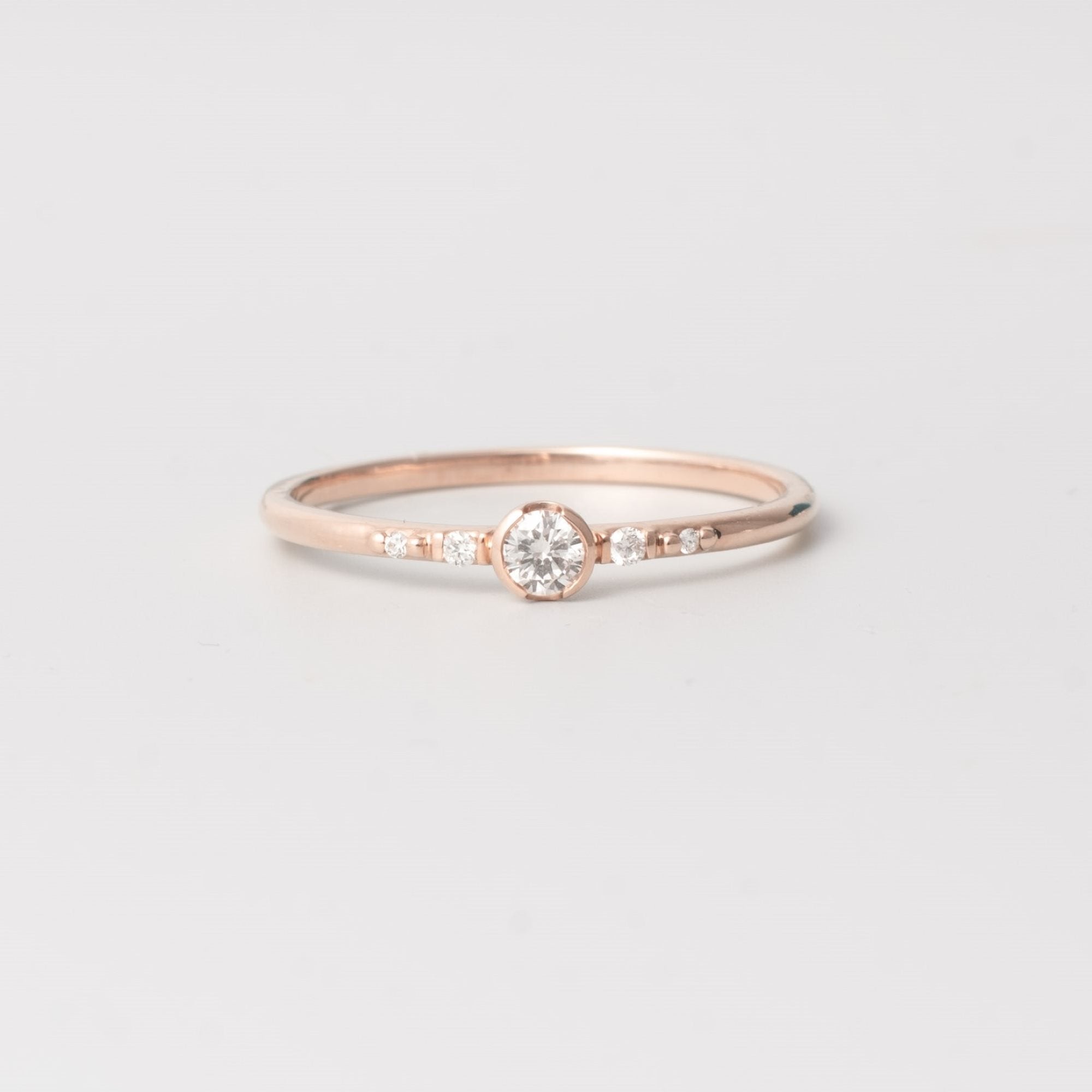 the modern engagement ring | solid gold