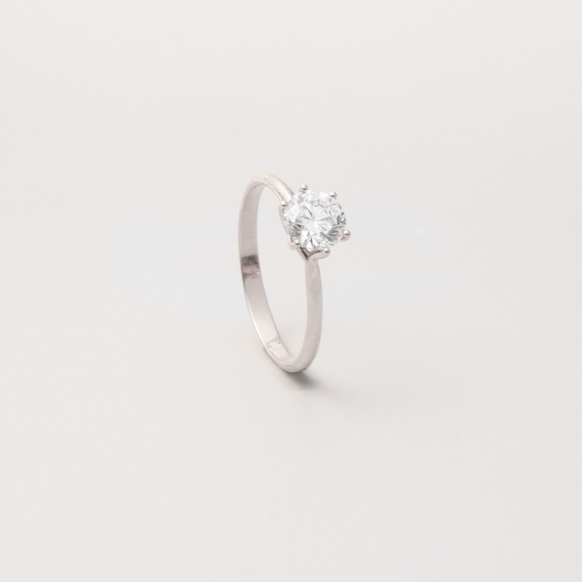 the eternal engagement ring | solid gold