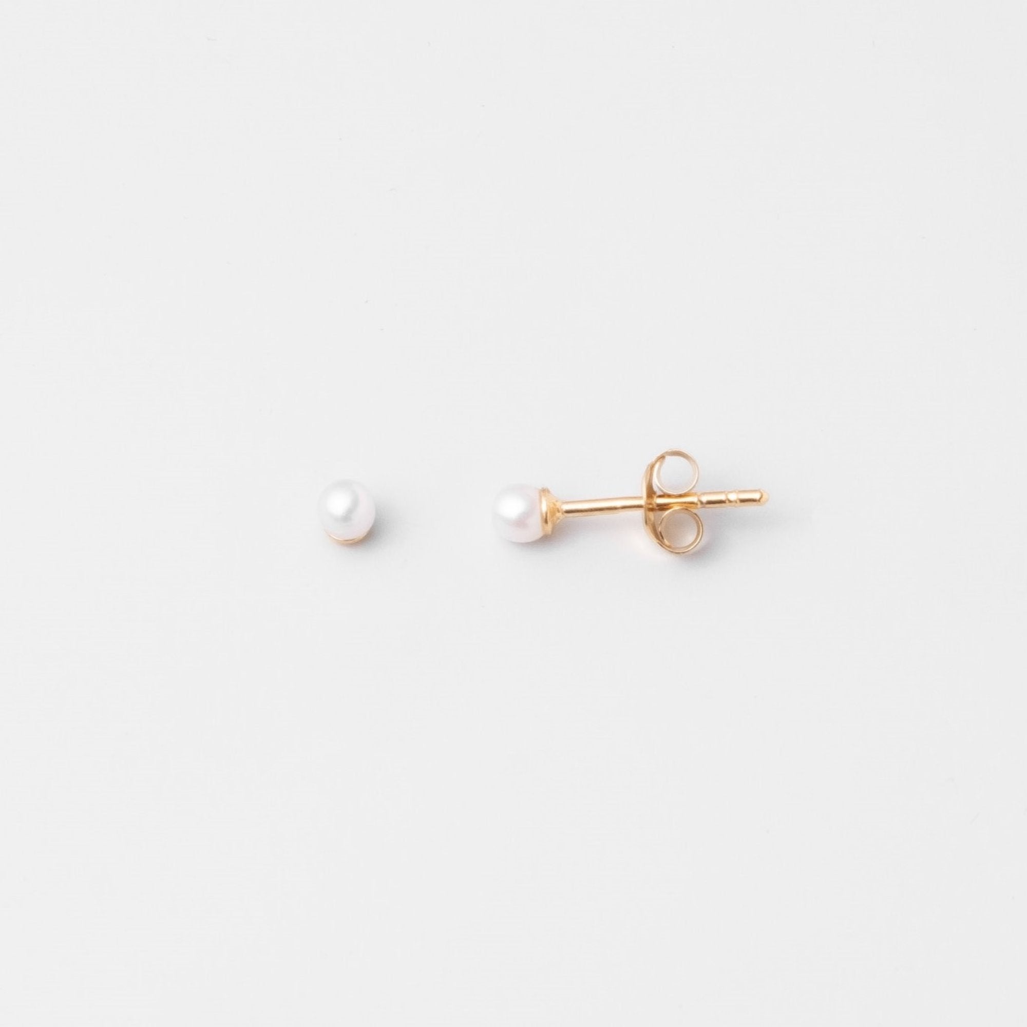 tiny pearl stud